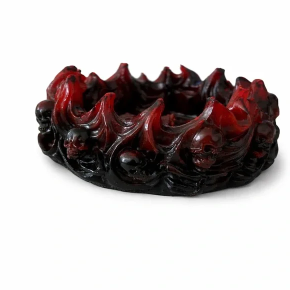 Skull Ashtray Red Black Drip | Handmade Resin - Picture 3 of 6
